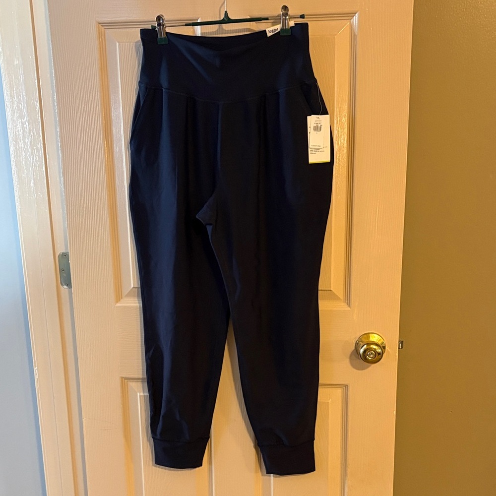 NWT Old Navy women’s power soft joggers high rise in navy size large.